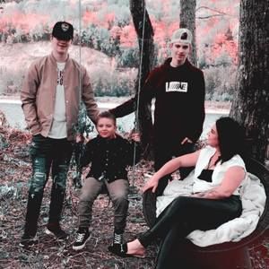 Meet your Posher, Marie eve